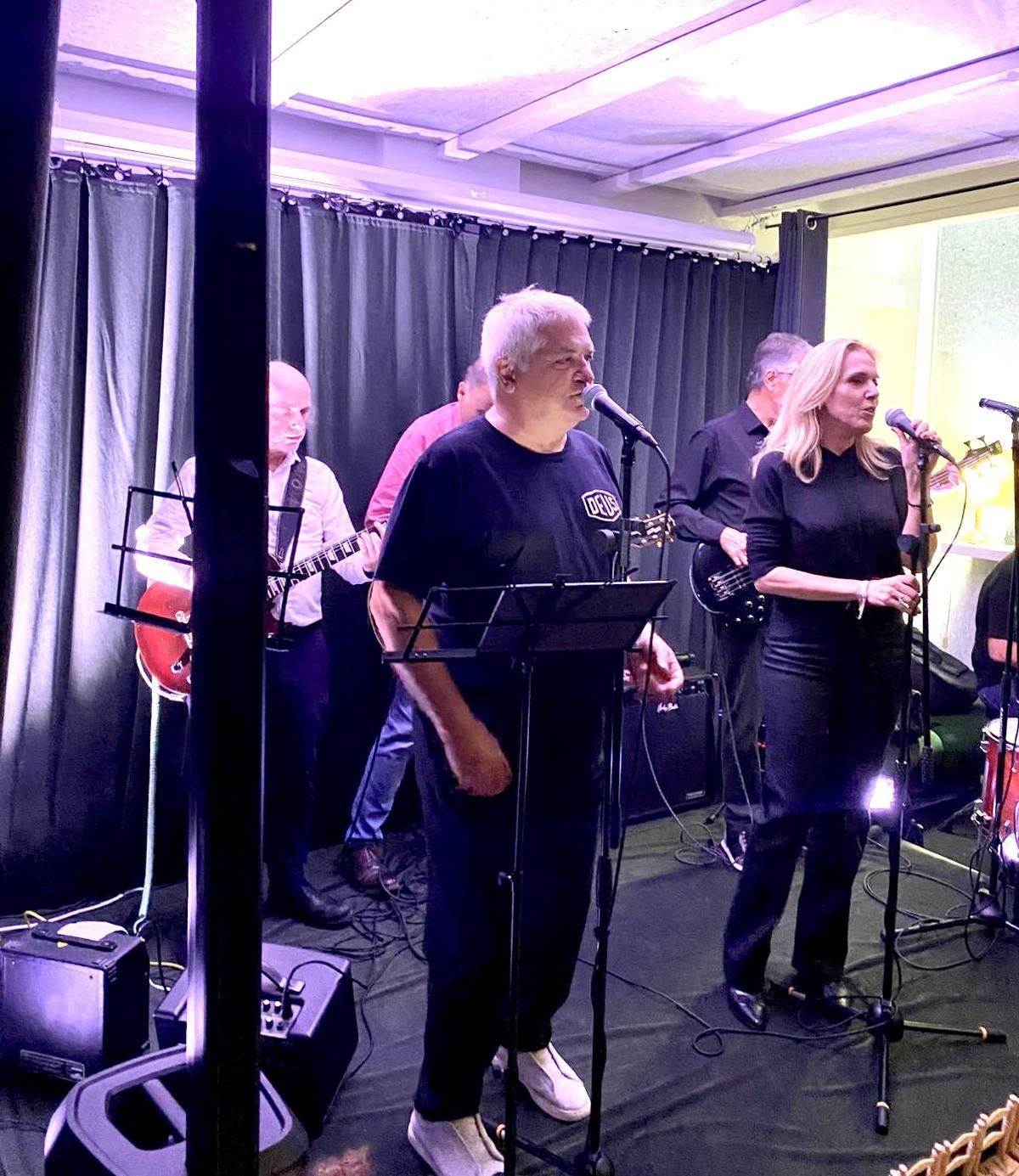 Joan Gràcia con su banda 'The Rock Killers'