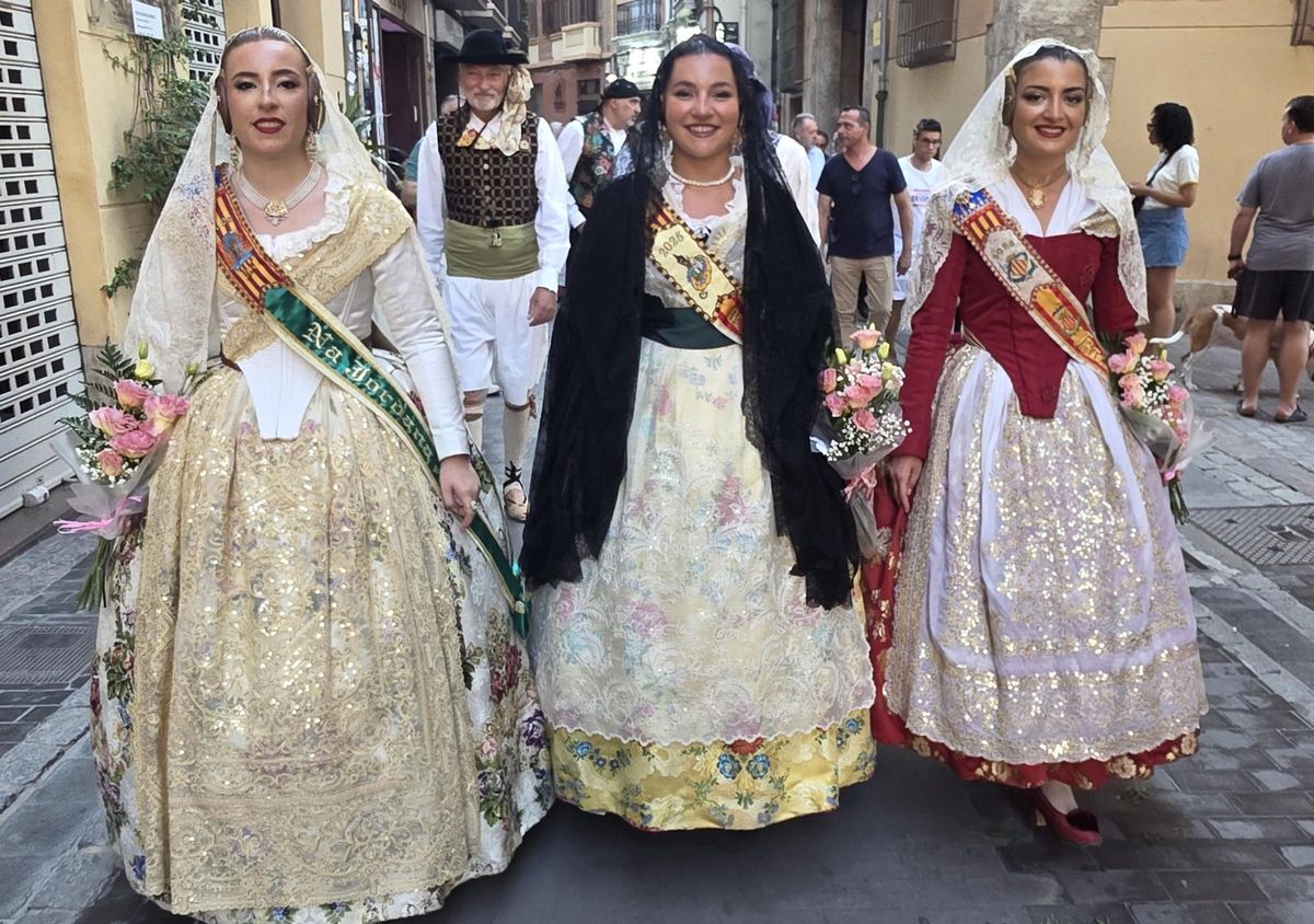 Alba, en el centro, en la procesión del Carmen, celebrada una vez preseleccionada
