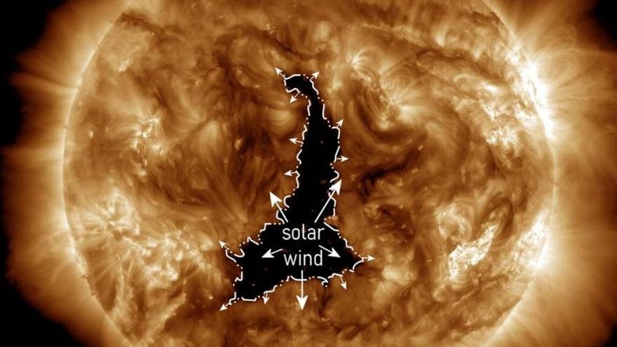 Un enorme agujero en el Sol arroja viento solar ultrarrápido directamente hacia la Tierra