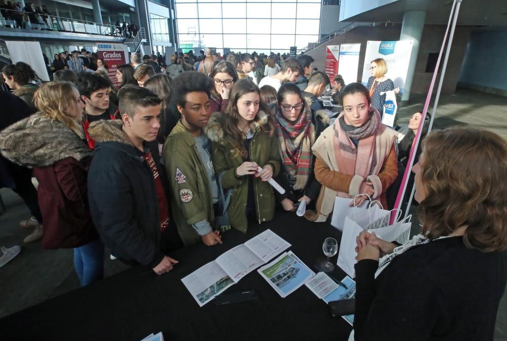 Treinta y cinco universidades echan sus redes en Vigo