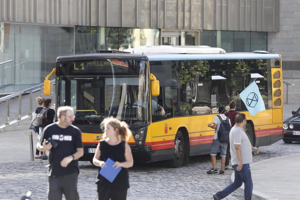 Tallen els accessos a la plaça Catalunya