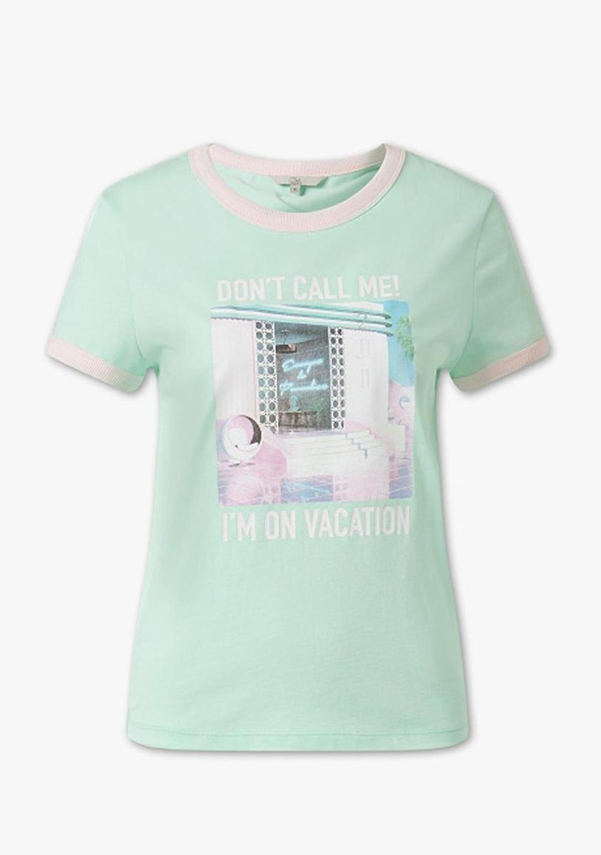 Camiseta con mensaje de C&amp;A (Precio: 7,00 euros)