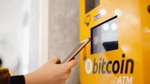 Imagen de una máquina de criptomonedas de PCSystem