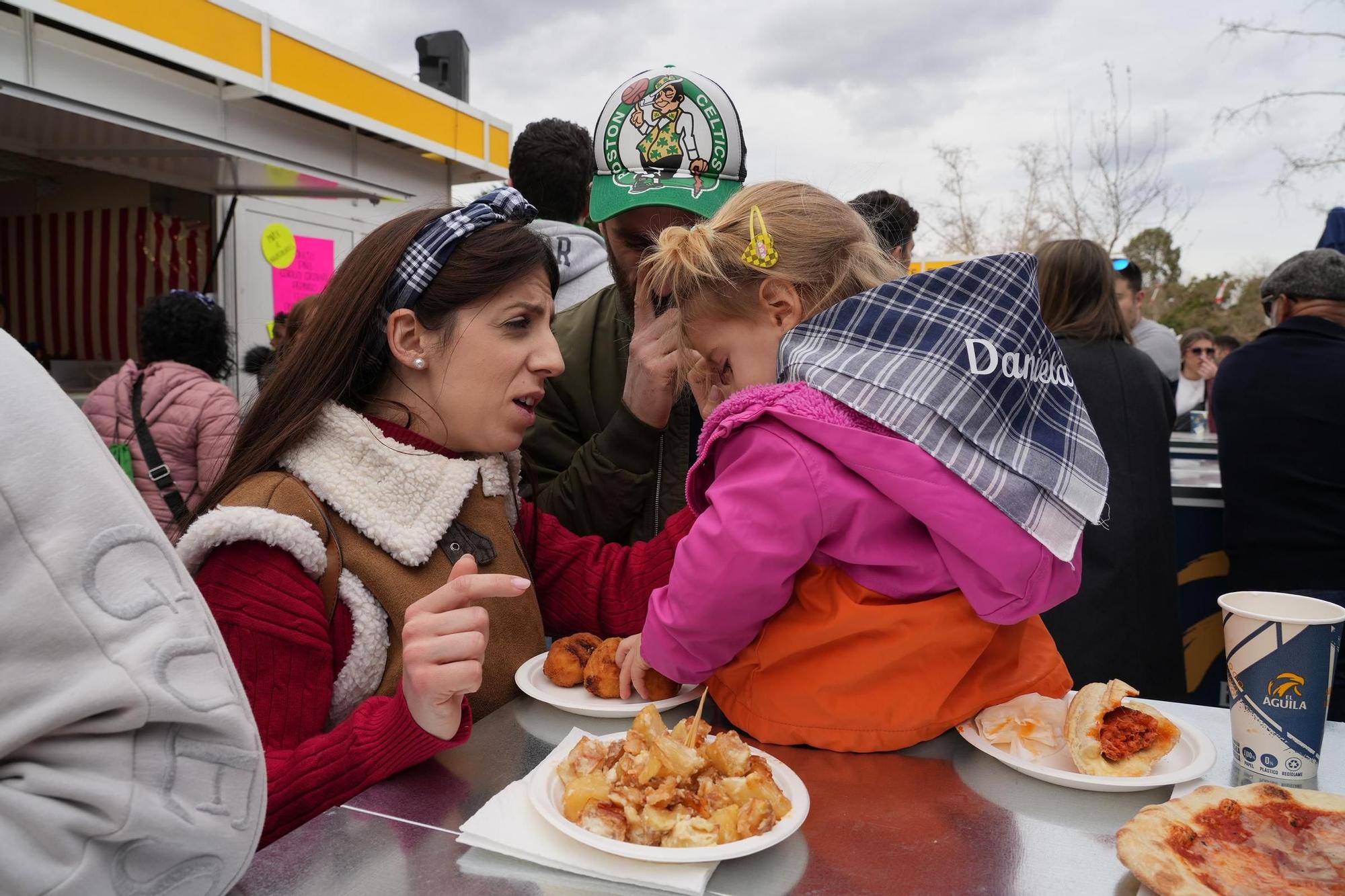 Un clásico de Magdalena: Ambientazo en el Mesón de la Tapa y la Cerveza desde el primer día en Castelló