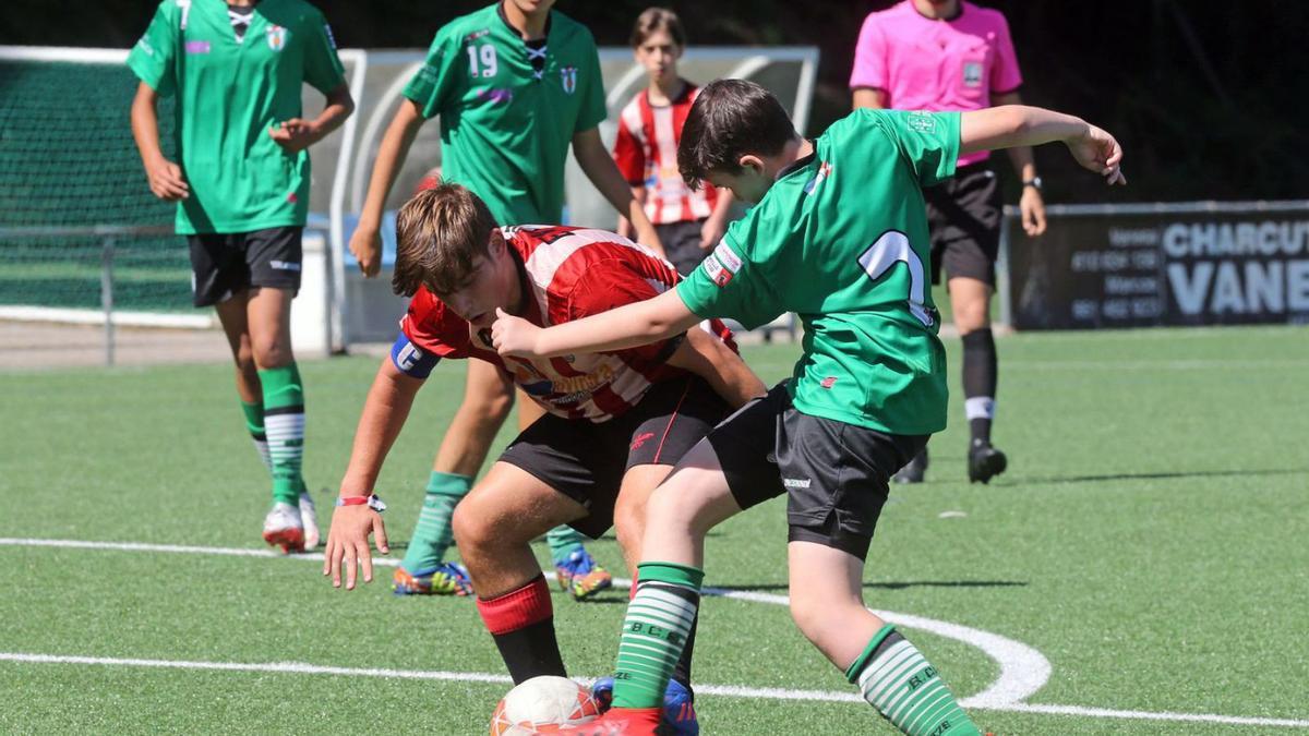 El Castrelos-Balaídos, de Sub 16. |  // MARTA G.BREA