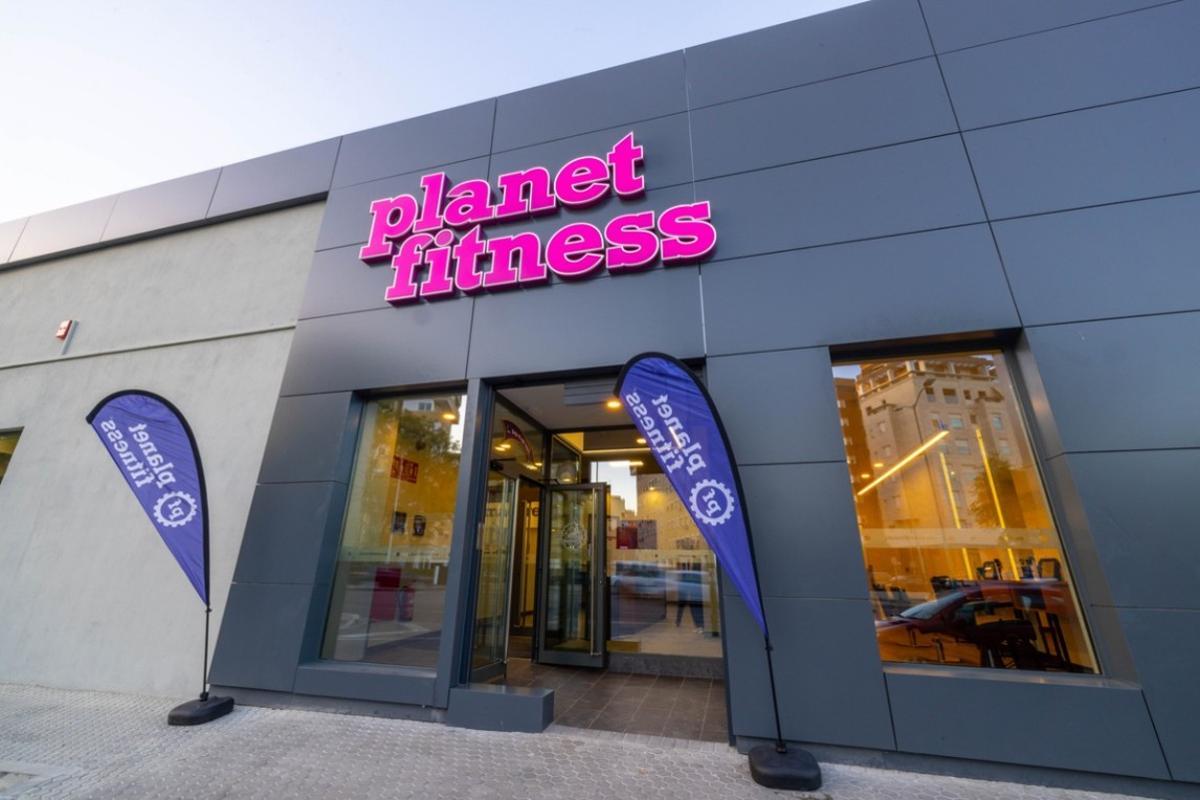 Imagen de la fachada de Planet fitness