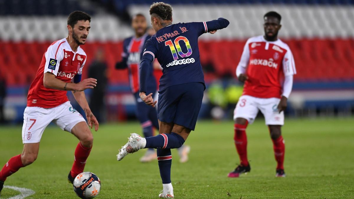 Neymar, durante una acción del partido