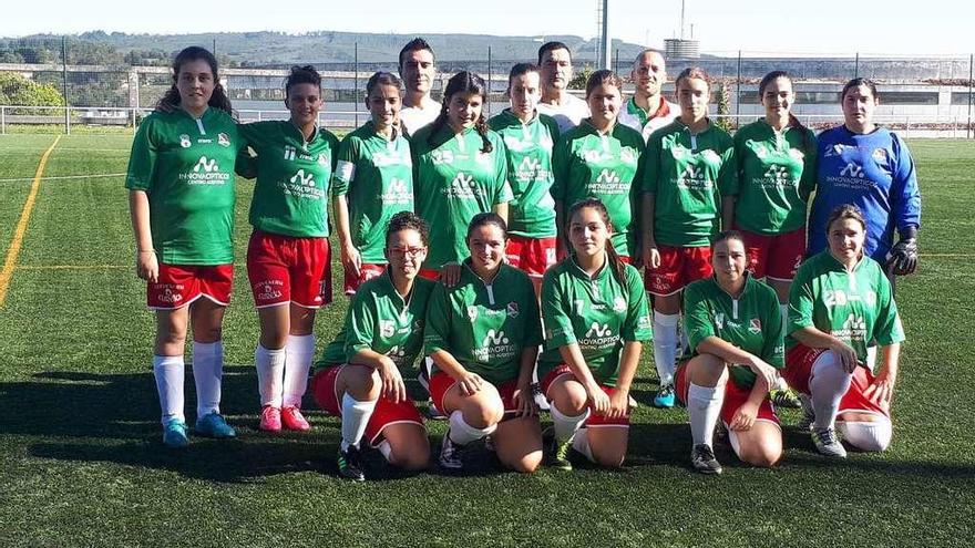 Formación del equipo estradense en la primera jornada.