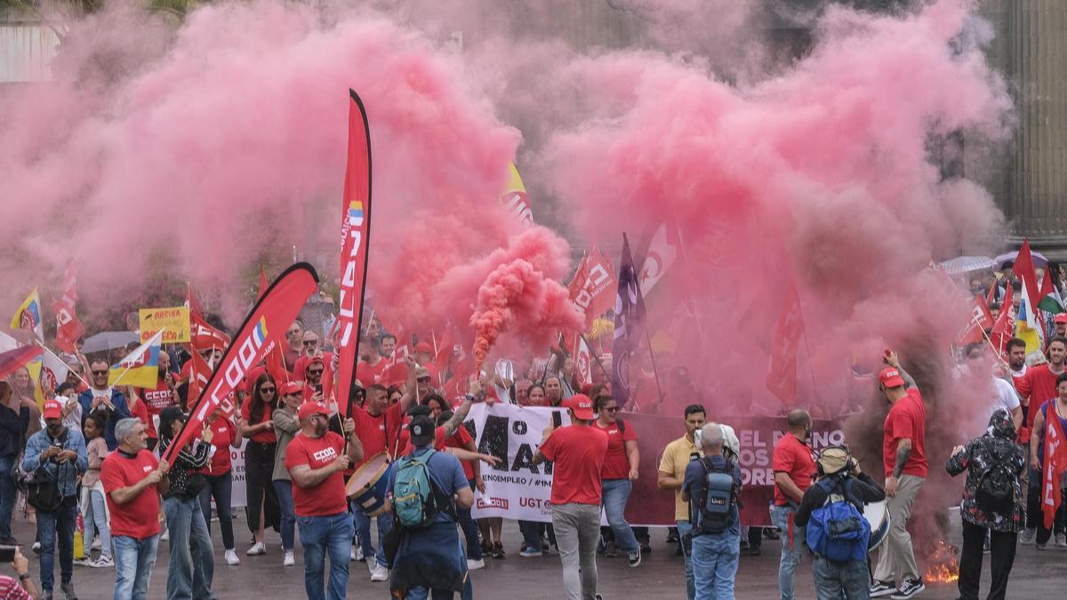 Un instante de las manifestaciones del Primero de Mayo de 2024 en Canarias.