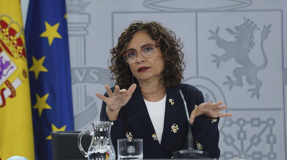 La ministra de Hacienda, María Jesús Montero, en la rueda de prensa posterior a una reunión del Consejo de Ministros. 