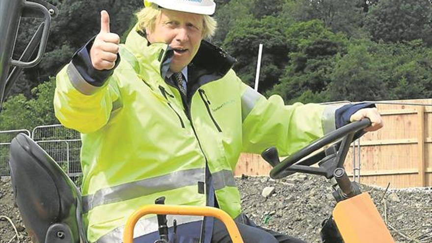 Boris Johnson recicla un plan para superar la crisis del coronavirus