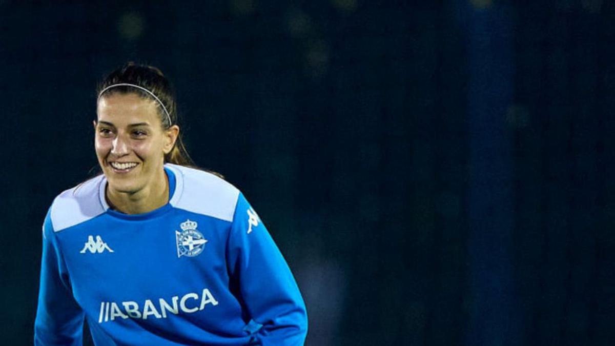 Laura Fernández, en la ciudad deportiva de Abegondo. |  // RCD