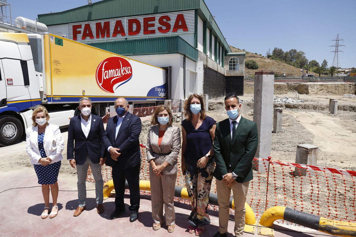 Visita de Elías Bendodo a las obras de ampliación de Famadesa