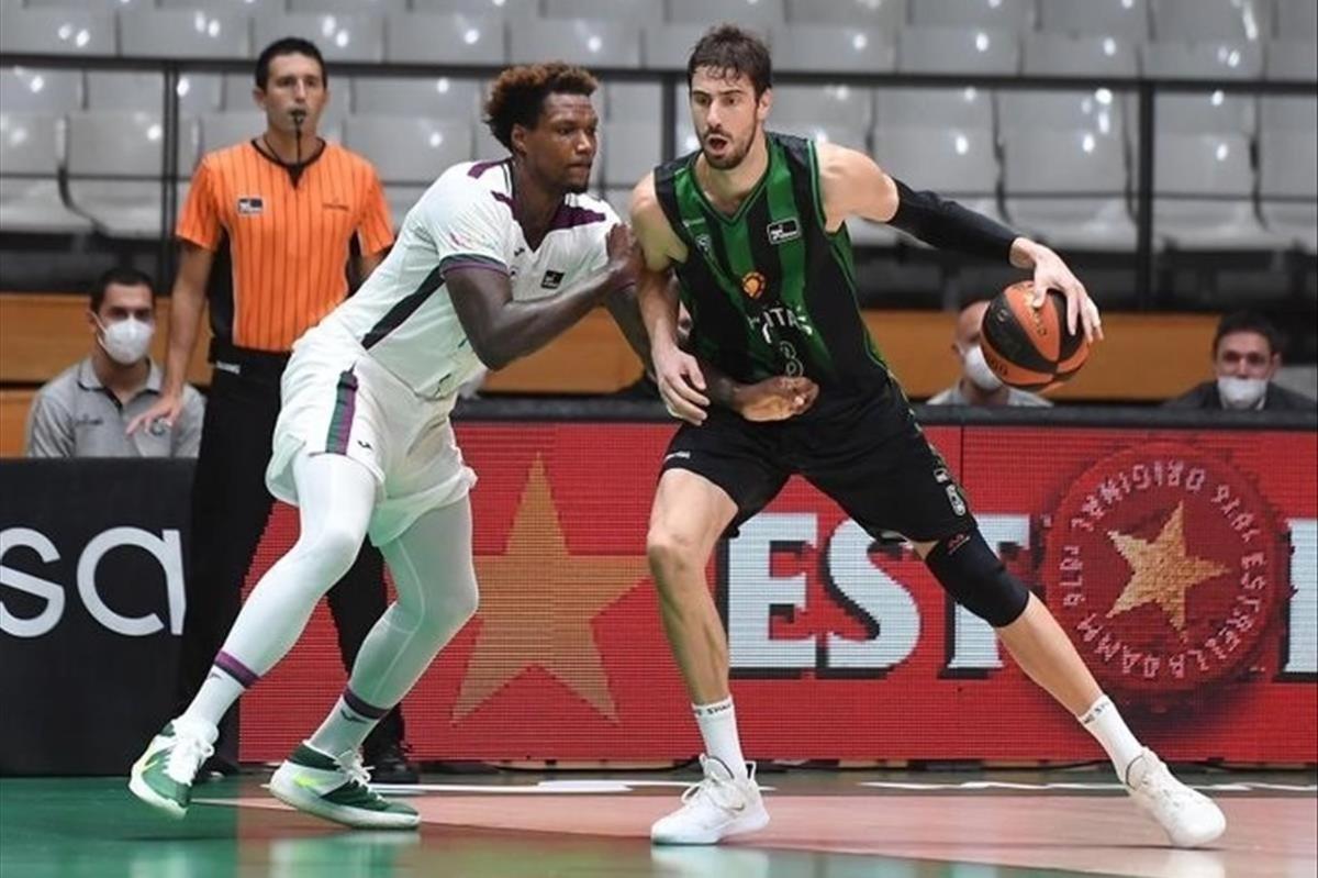 lmendiola55082739 21 09 2020 ante tomic en una accion del joventut unicaja de 200924132716