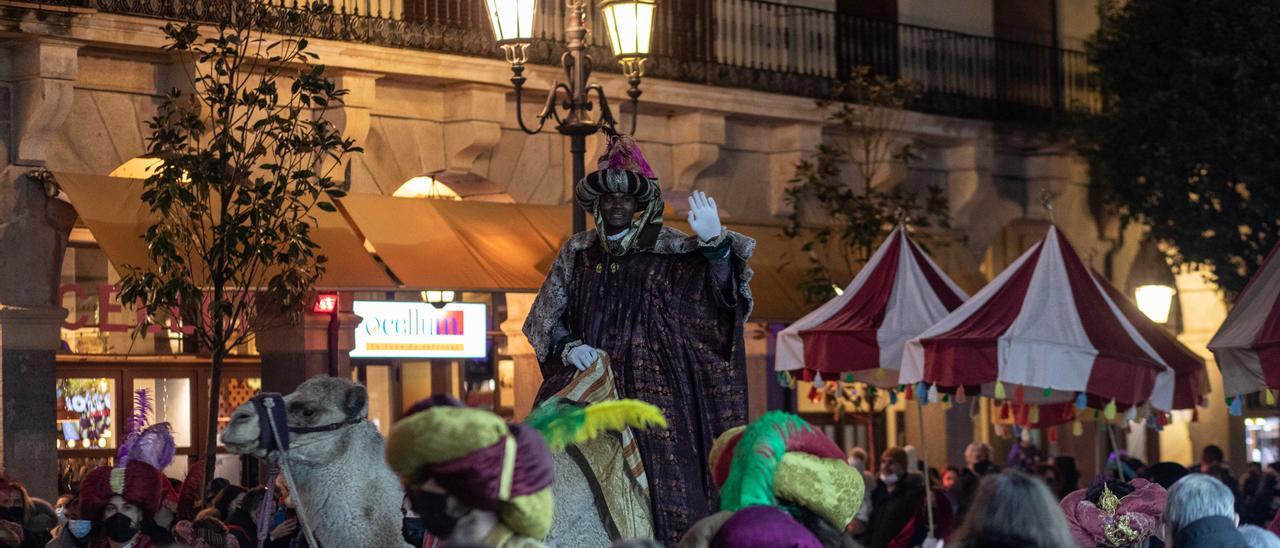 Cabalgata de Reyes Magos en la Plaza Mayor de Zamora.