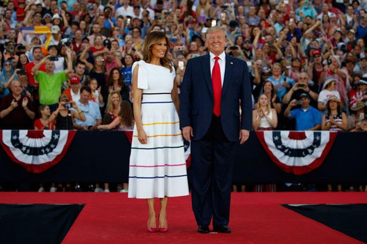 Melania Trump junto a su marido tras el 'Salute to America'