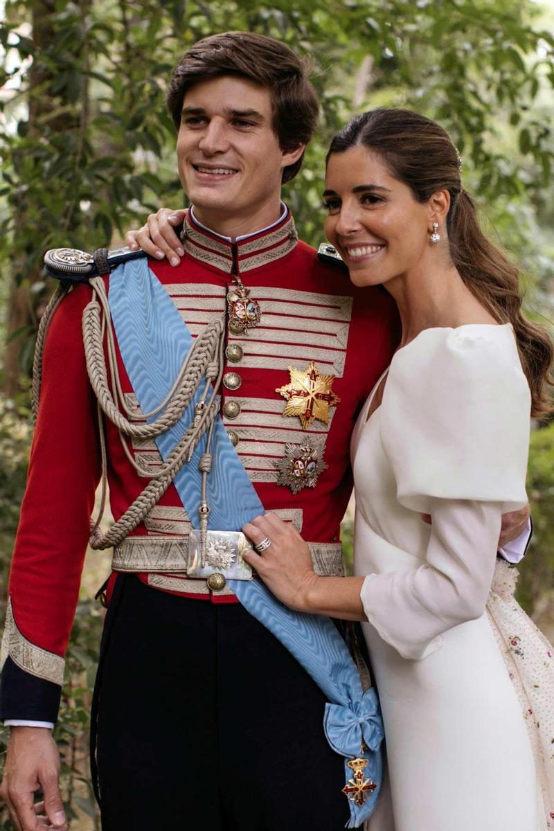 Belén Corsini y Carlos Fitz-James Stuart, recién casados, el día de su boda