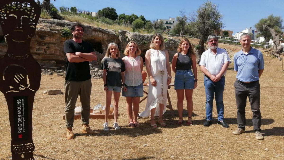 Imagen de la presentación de estas jornadas, ayer en la Necrópolis de Puig des Molins. | D.I.