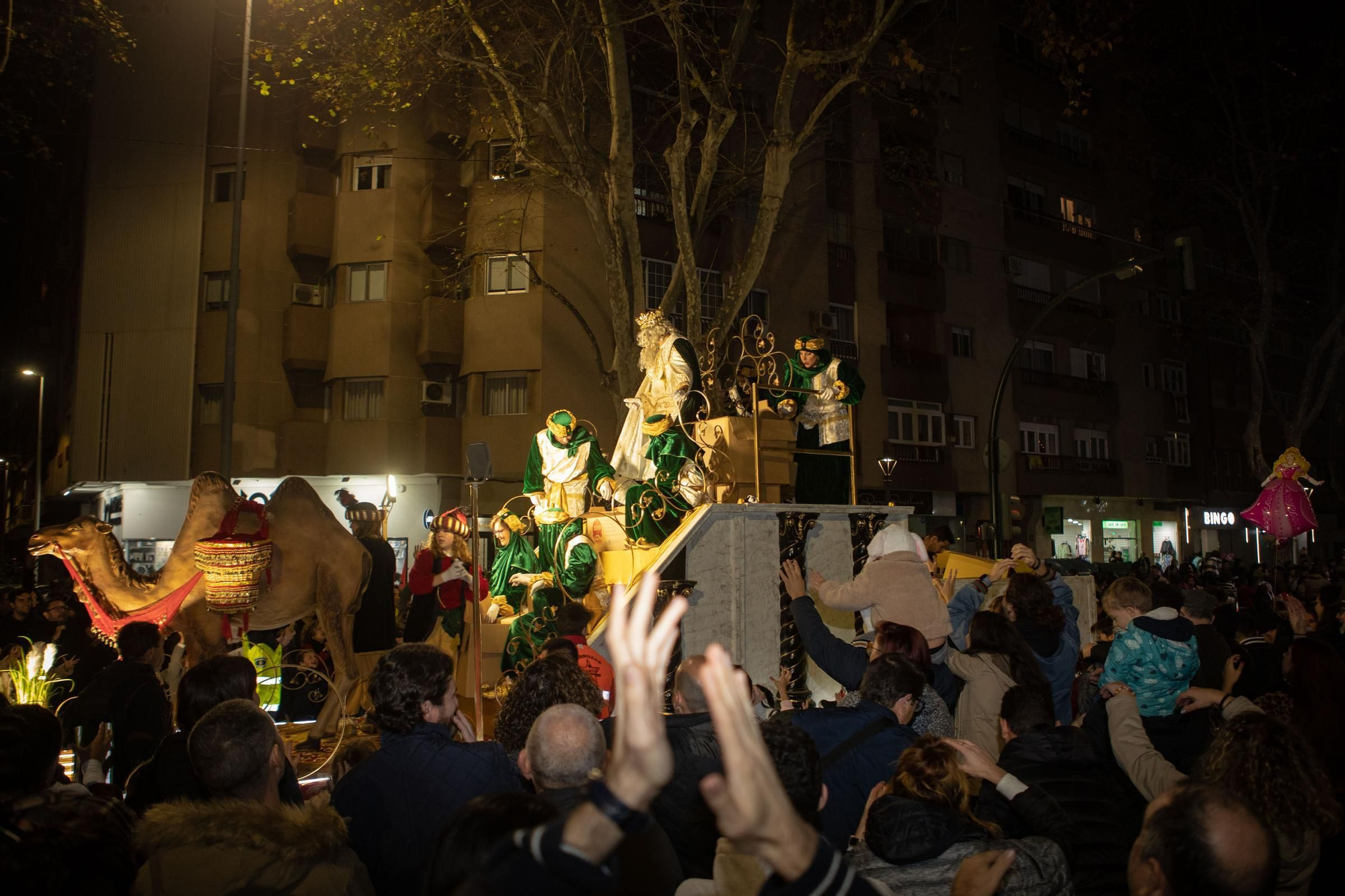 Los Reyes Magos emocionan en Cartagena