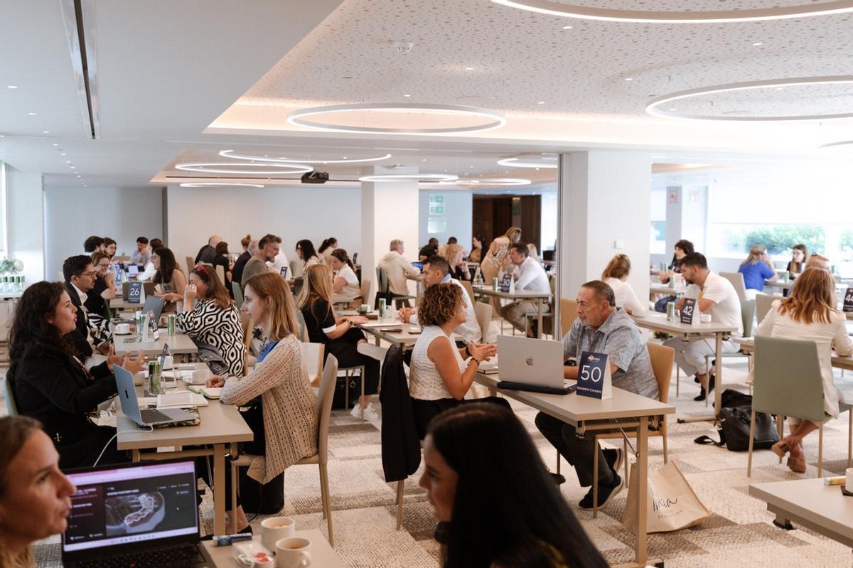 Las nuevas salas de reuniones acogen todo tipo de eventos en estos elegantes hoteles de Cala Llonga.