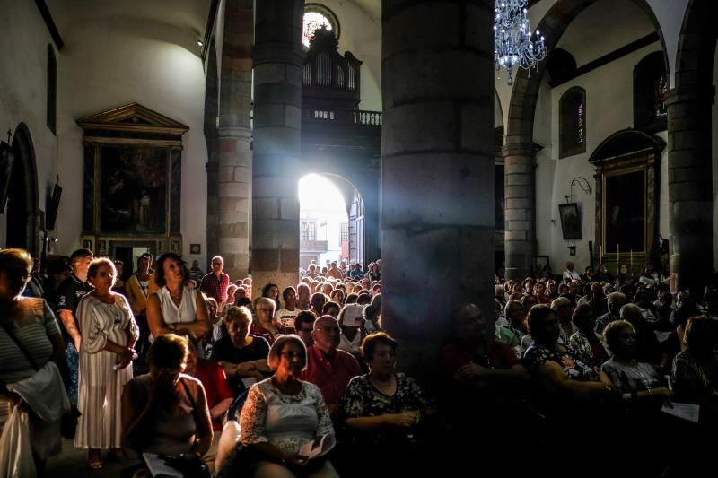 Bajada del Cristo en San Juan