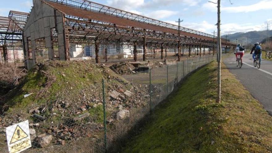 La estructura de las naves del futuro recinto ferial de Talleres del Conde.