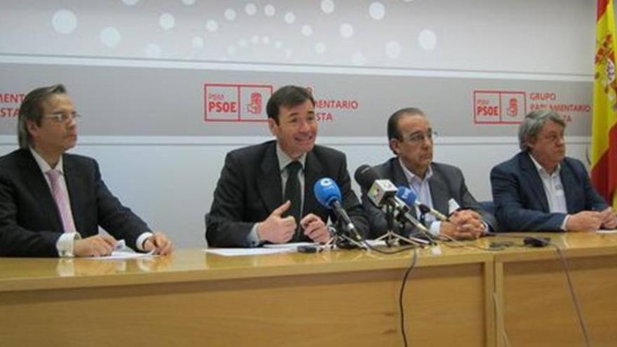 Tomás Gómez dice que &quot;sería un error si se rompen las relaciones entre el PSC y el PSOE&quot;