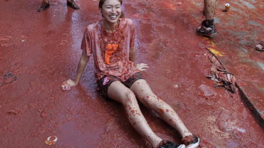 Buñol estudia cobrar entrada para participar en la Tomatina