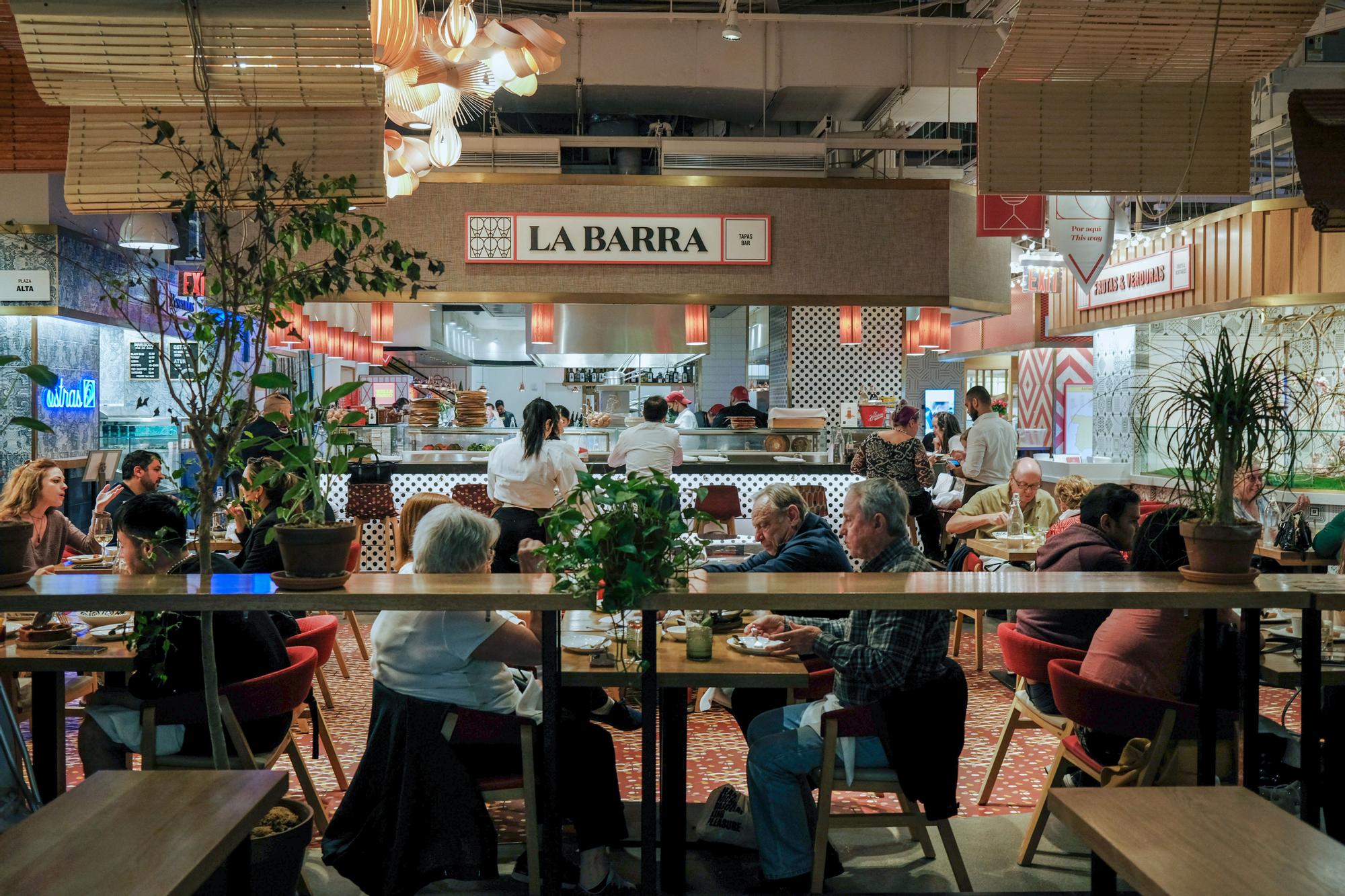 La Barra, en el interior del Mercado Little Spain