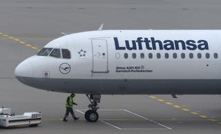 Lufthansa y Eurowings cancelan cientos de vuelos en julio por falta personal