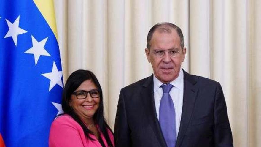 Delcy Rodríguez y Serguei Lavrov, ayer, en Moscú. // E.P.