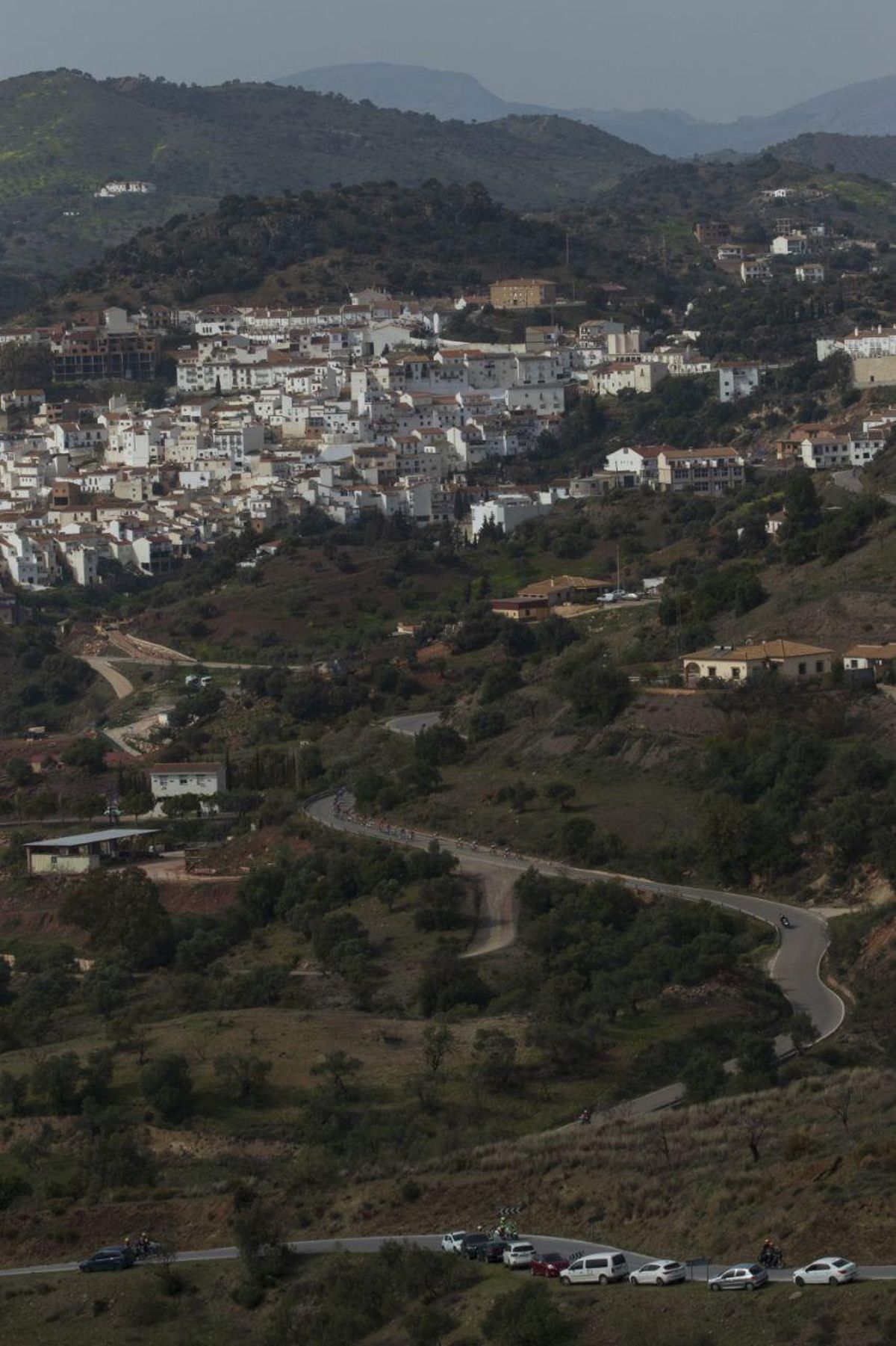 Los corredores tras su paso por Almogía en la pasada edición que terminó en Alhaurín