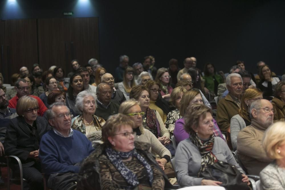 Conferencia de la epidemióloga Adonina Tardón en el Club Prensa Asturiana de La Nueva España