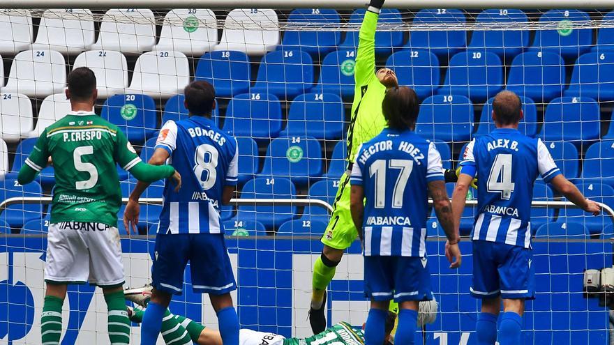 El Coruxo acaricia un punto en Riazor