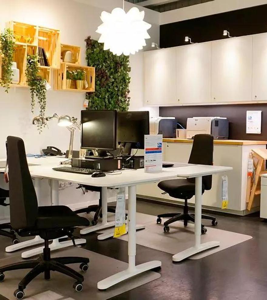 Así es el escritorio de Ikea que se pliega y se guarda en cualquier rincón: deja de perder espacio por menos de 100 euros