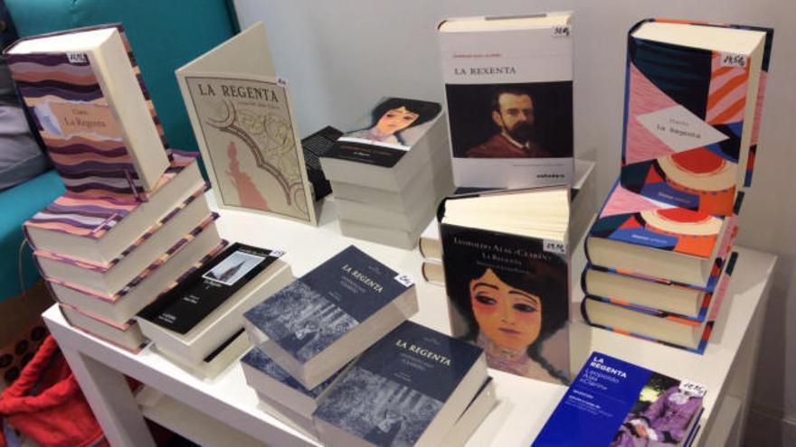 La librería Cervantes organiza una lectura pública de "La Regenta" para celebrar el Día del Libro