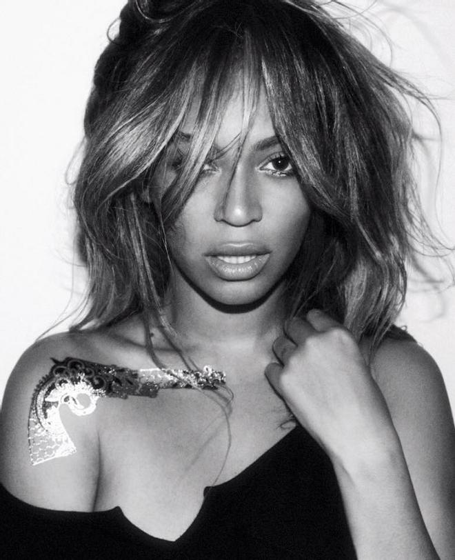 Beyoncé con tatuajes temporales de Flash Tattoos