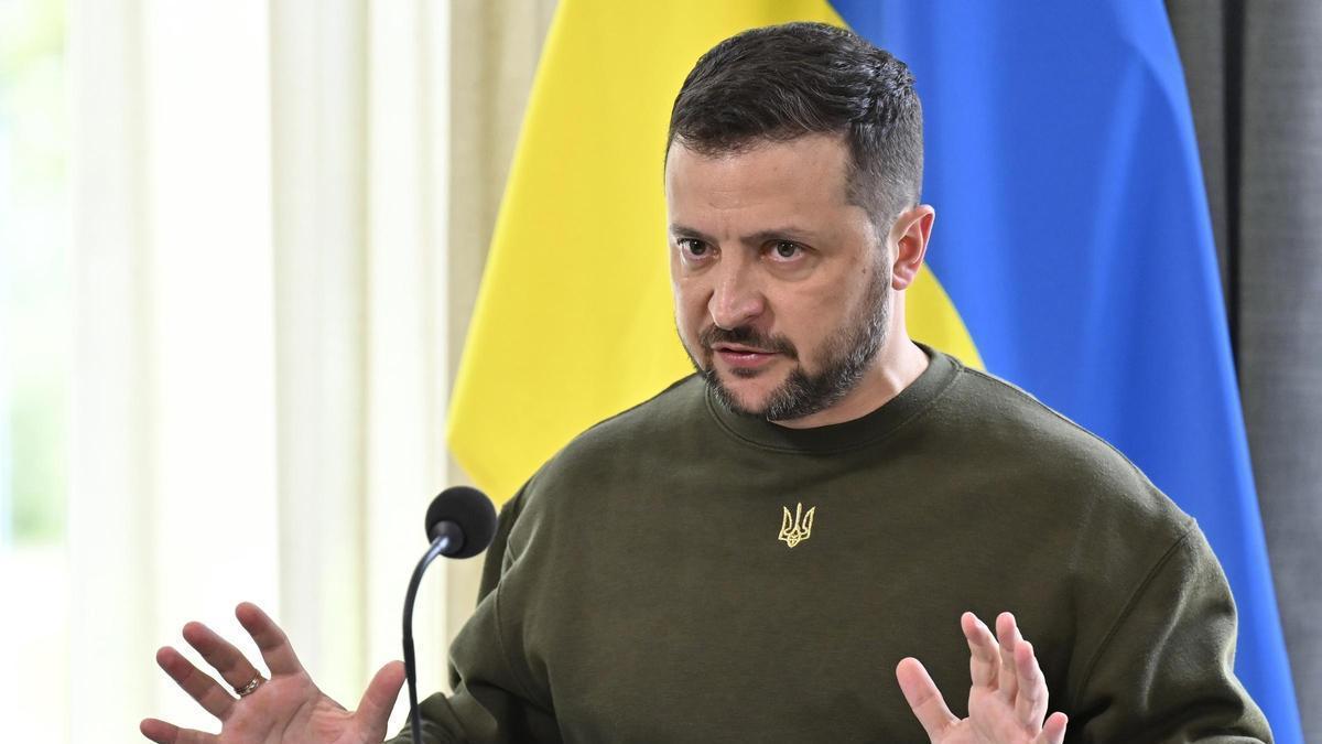 GUERRA UCRANIA | Zelenski cesa a Sirski como jefe del Ejército y lo reemplaza por el general Drapati