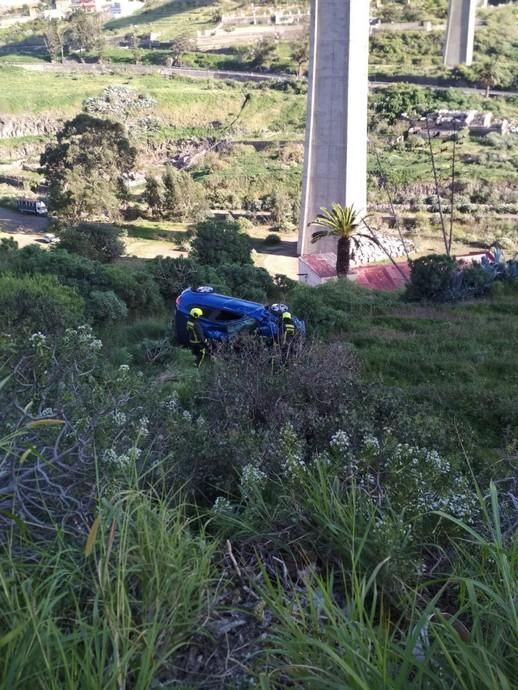 Salida de la vía bajo el puente de Tenoya