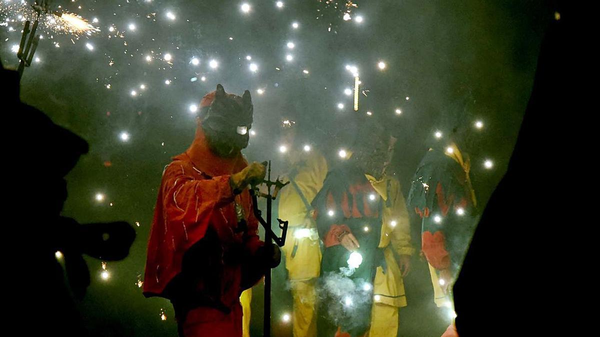 Tots els elements i personatges del correfoc de Manresa participaran a l’espectacle | ARXIU/SALVADOR REDÓ