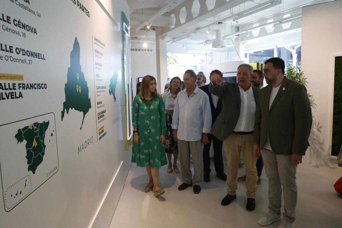 La visita de Adrián Barbón a la Feria de Muestras, en imágenes La visita de Adrián Barbón a la Feria de Muestras, en imágenes