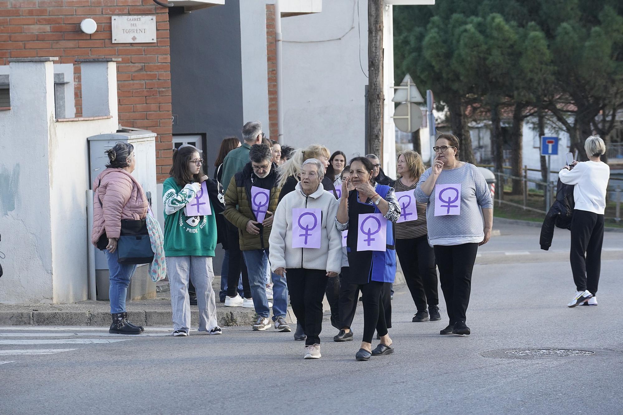 Les imatges de la cadena humana a Girona Est pel 8M