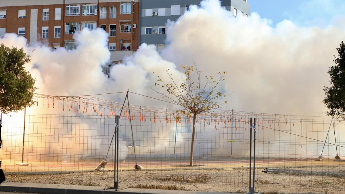 Una de las últimas mascletàs celebradas en Alicante.