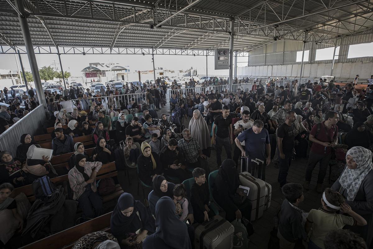 Espanya evacuarà de Gaza de 140 a 178 espanyols entre avui i demà Espanya evacuarà de Gaza de 140 a 178 espanyols entre avui i demà