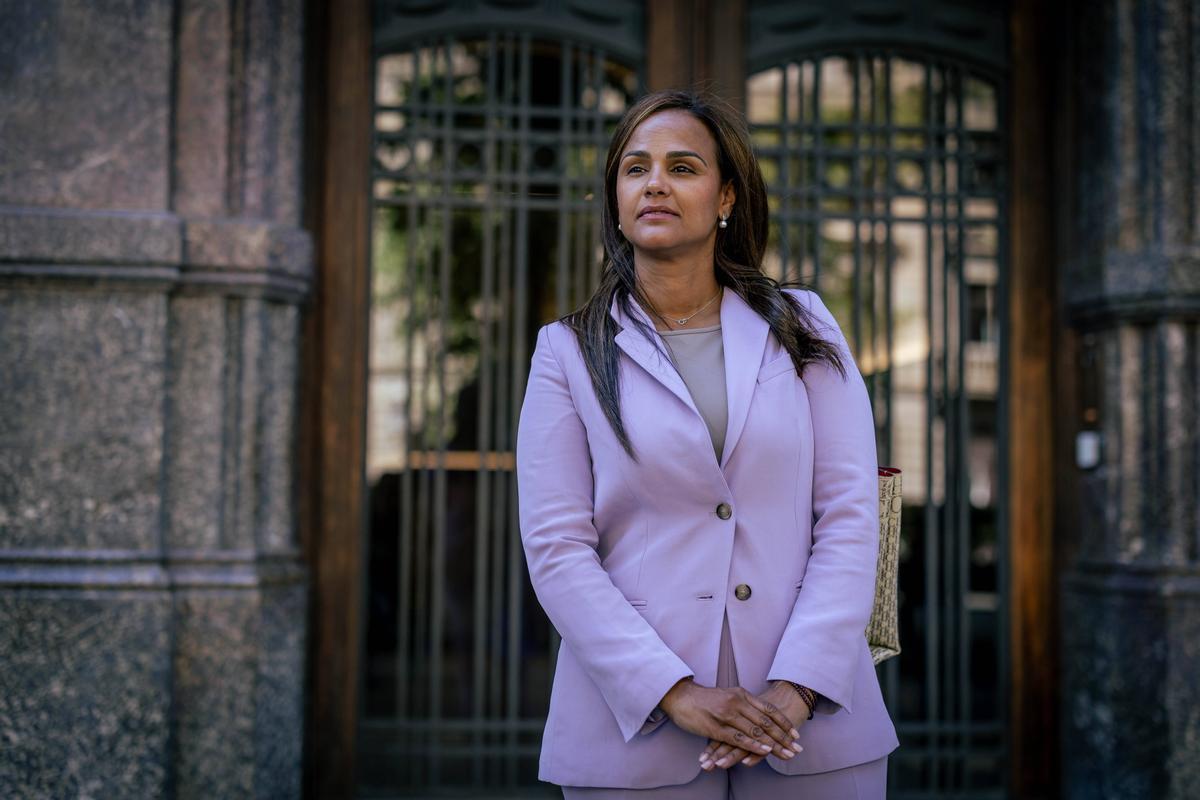 Marie Mateo, abogada de migraciones de Thomas y Gustavo, un matrimonio estadounidense que emigró a España por la situación política en EEUU, tras el regreso de Donald Trump a la Casa Blanca