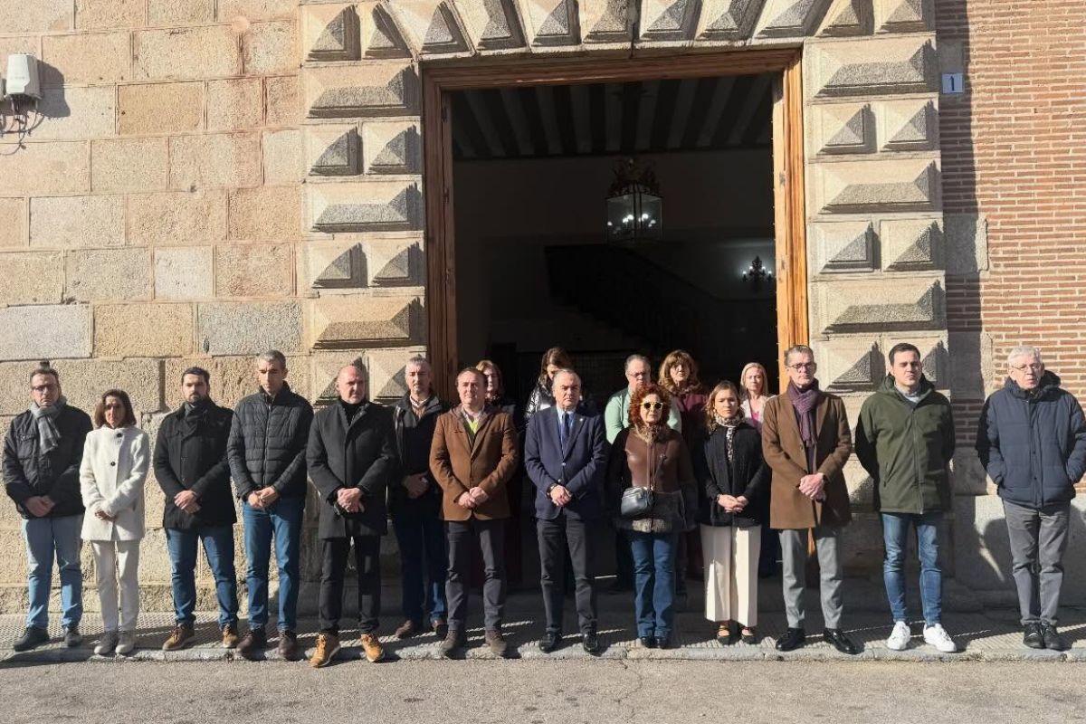 Minuto de silencio en Talavera de la Reina con motivo del accidente ferroviario ocurrido en Adamuz