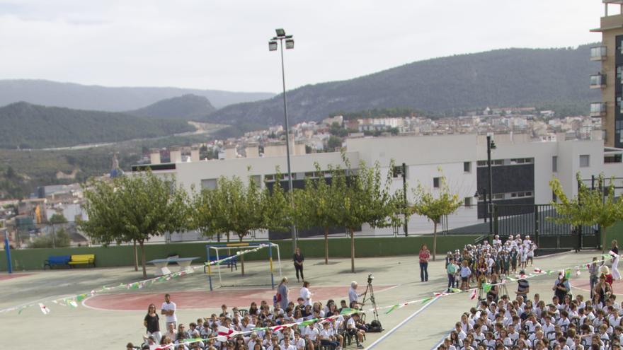 Nicolás Sánchez Linares toma el testigo como Sant Jordiet en Alcoy