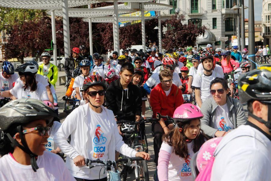 Más de 300 ciclistas disfrutaron del Decabike.