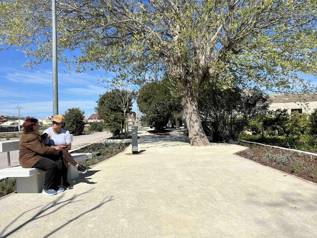 Renovación del jardín del Paseo de la Estación de Massalfassar.