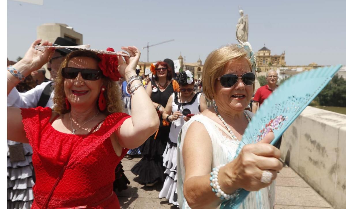 Fotogalería / 24 coros rocieros 'toman' El Arenal